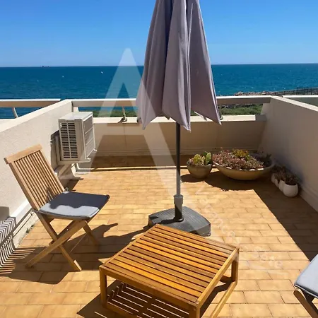 Avec Loggia Et Terrasse, 1er Ligne Et Vue Pour 4 Personnes