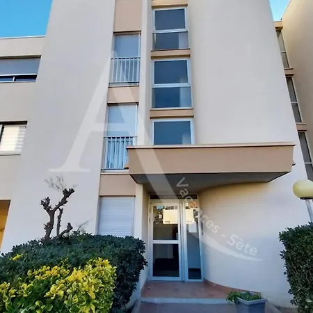 Apartment Avec Loggia Et Terrasse, 1er Ligne Et Vue Pour 4 Personnes