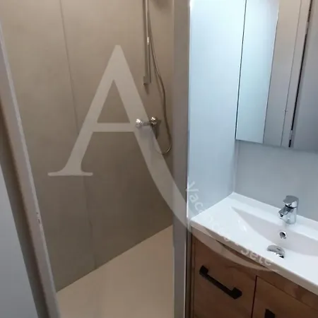 Avec Loggia Et Terrasse, 1er Ligne Et Vue Pour 4 Personnes