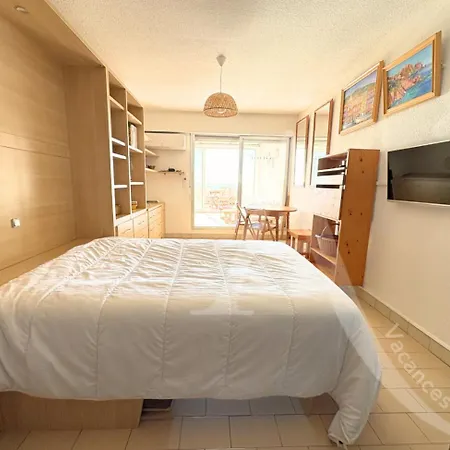 Apartment Avec Loggia Et Terrasse, 1er Ligne Et Vue Pour 4 Personnes *