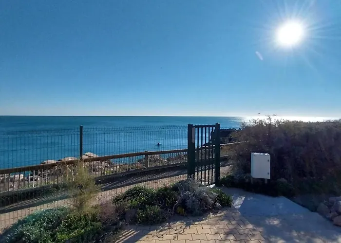 아파트 Avec Loggia Et Terrasse, 1er Ligne Et Vue Pour 4 Personnes *