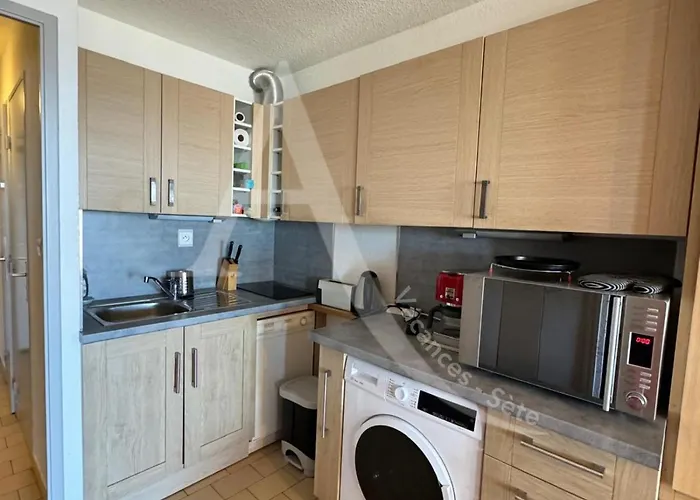 아파트 Avec Loggia Et Terrasse, 1er Ligne Et Vue Pour 4 Personnes 세테